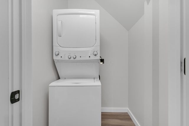 5376 Maple Drive, Lewis Center, OH 43035