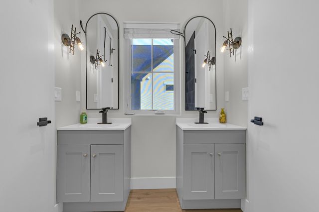 5376 Maple Drive, Lewis Center, OH 43035