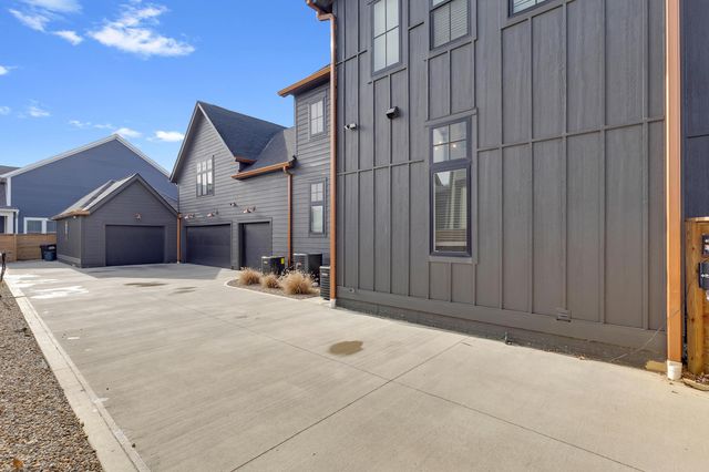 5376 Maple Drive, Lewis Center, OH 43035