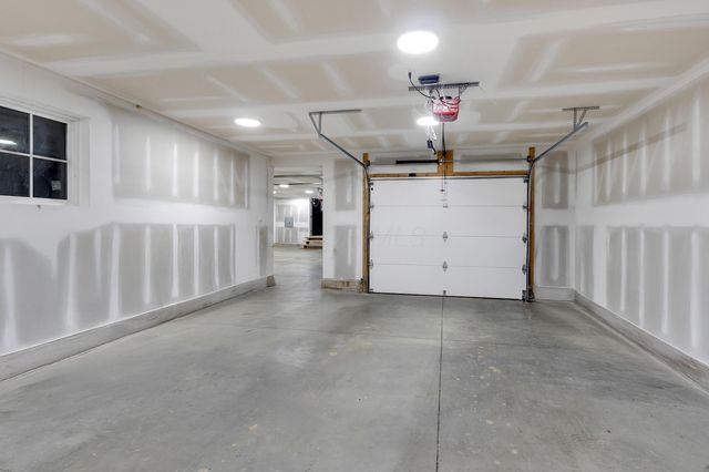 5376 Maple Drive, Lewis Center, OH 43035