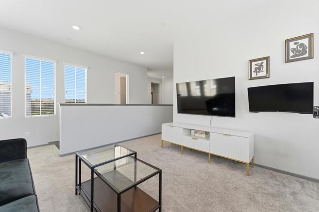 1332 Camino Carmelo, Chula Vista, CA 91913