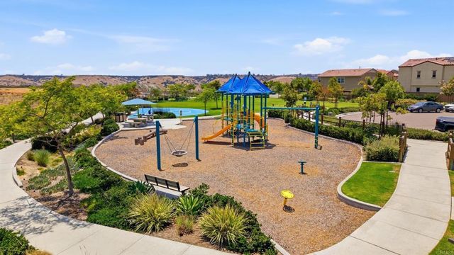 1332 Camino Carmelo, Chula Vista, CA 91913