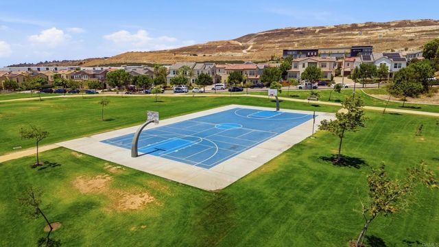 1332 Camino Carmelo, Chula Vista, CA 91913