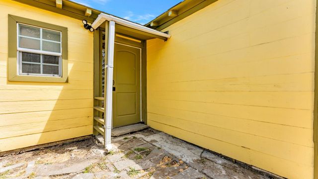 528 La Prenda Dr, Oakland, CA 94603