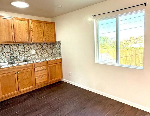 6961 Colorado Ave, La Mesa, CA 91942