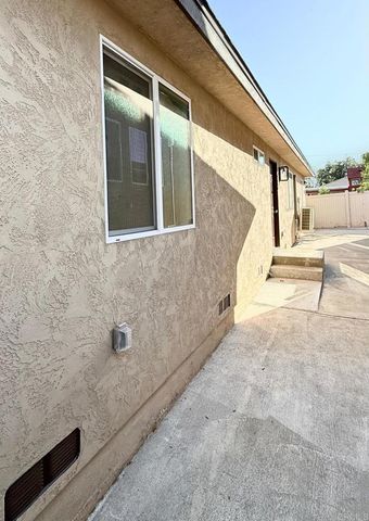6961 Colorado Ave, La Mesa, CA 91942