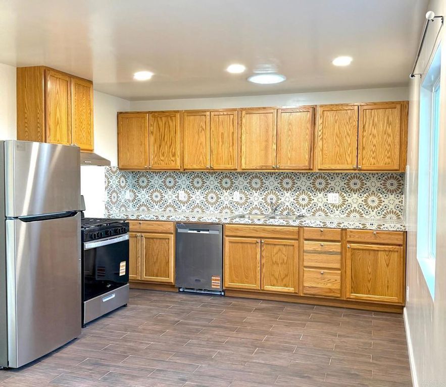 6961 Colorado Ave, La Mesa, CA 91942