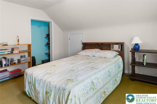 132 South Spruce Street, Nazareth Boro, PA 18064