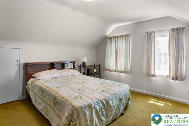 132 South Spruce Street, Nazareth Boro, PA 18064