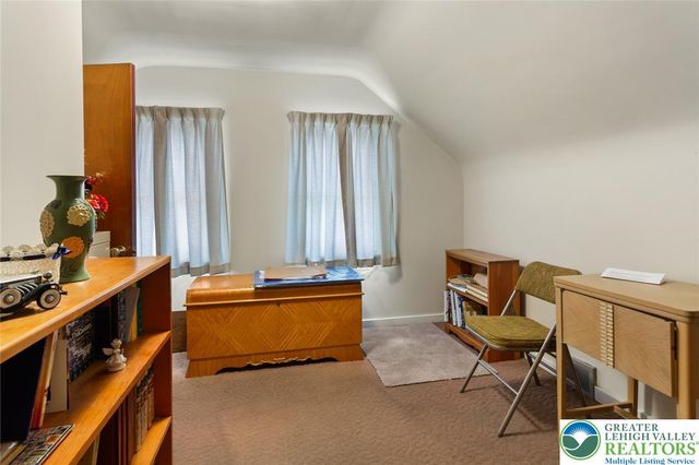 132 South Spruce Street, Nazareth Boro, PA 18064