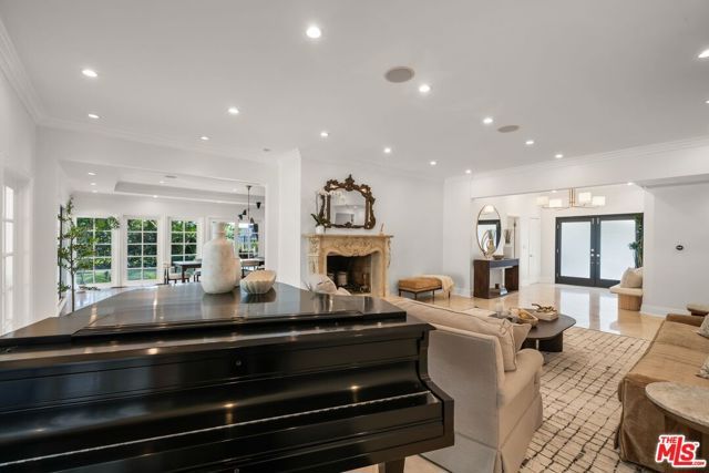 9023 Alto Cedro Drive, Beverly Hills, CA 90210