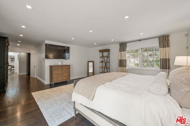 9023 Alto Cedro Drive, Beverly Hills, CA 90210