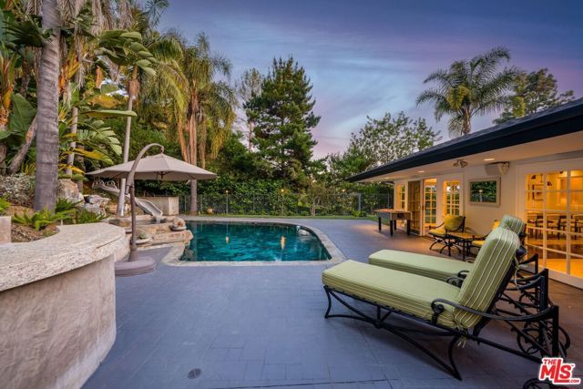 9023 Alto Cedro Drive, Beverly Hills, CA 90210
