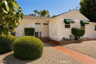 17146 Burton Street 1/2, Lake Balboa, CA 91406