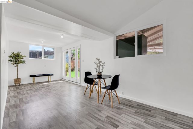 2350 W Shell Ave., Martinez, CA 94553