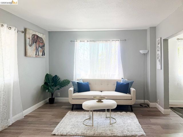 2350 W Shell Ave., Martinez, CA 94553