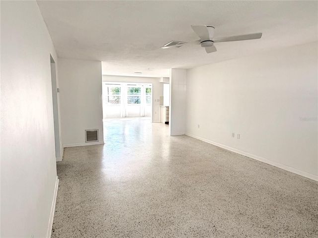 523 MILWAUKEE AVENUE, Dunedin, FL 34698