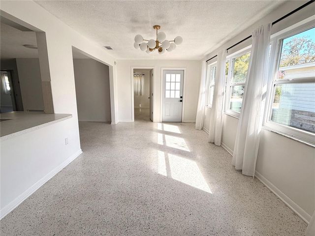 523 MILWAUKEE AVENUE, Dunedin, FL 34698