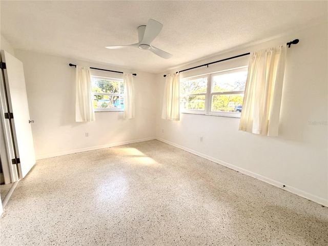 523 MILWAUKEE AVENUE, Dunedin, FL 34698