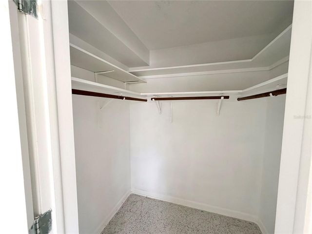 523 MILWAUKEE AVENUE, Dunedin, FL 34698