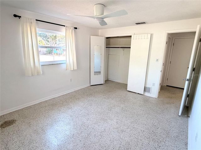 523 MILWAUKEE AVENUE, Dunedin, FL 34698