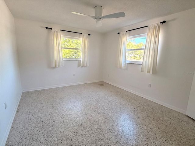 523 MILWAUKEE AVENUE, Dunedin, FL 34698