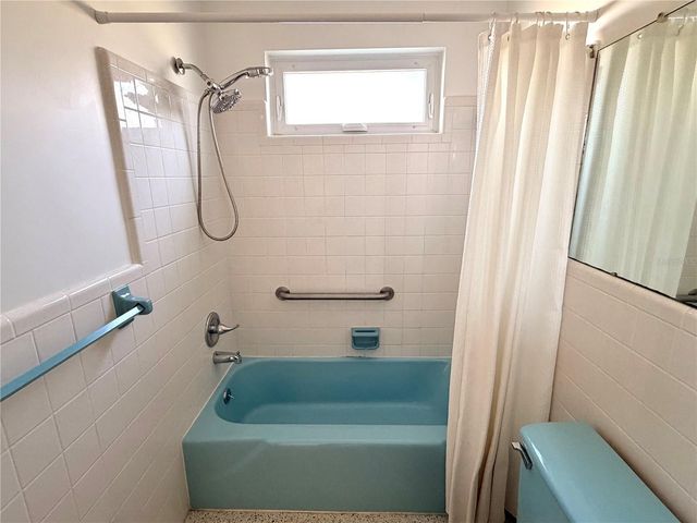 523 MILWAUKEE AVENUE, Dunedin, FL 34698