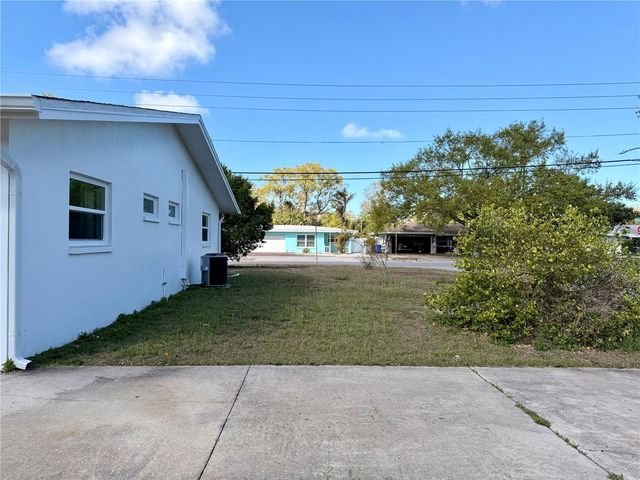 523 MILWAUKEE AVENUE, Dunedin, FL 34698