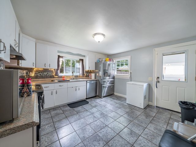 176 Reservoir Ave, Revere, MA 02151