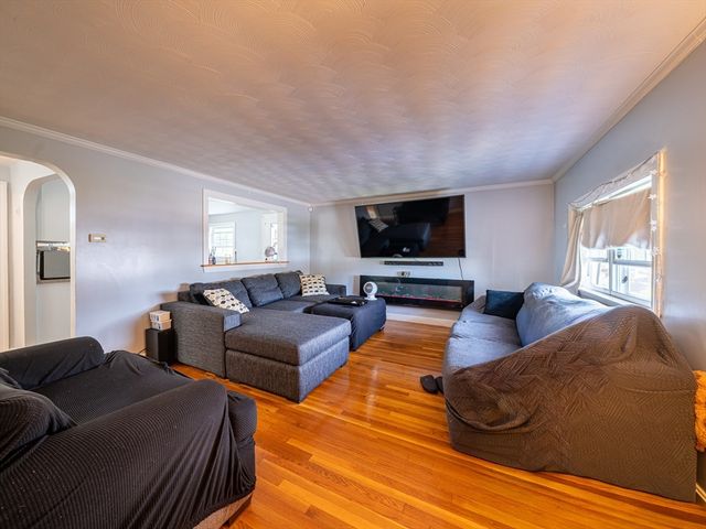 176 Reservoir Ave, Revere, MA 02151