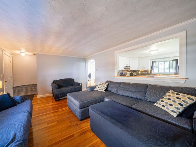 176 Reservoir Ave, Revere, MA 02151