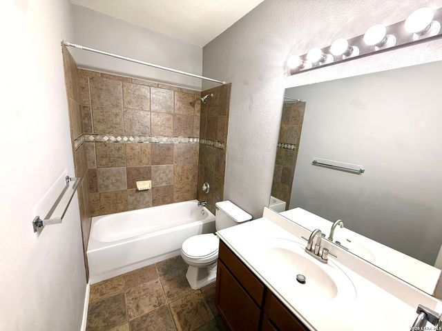 807 WINDHURST, San Antonio, TX 78258