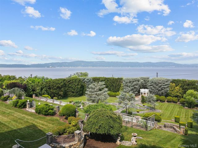 43 Matthiessen Park N, Irvington, NY 10533