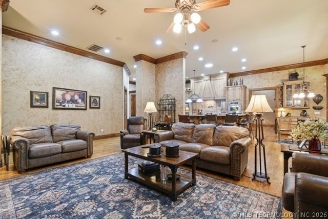 13994 S Hudson Avenue, Bixby, OK 74008