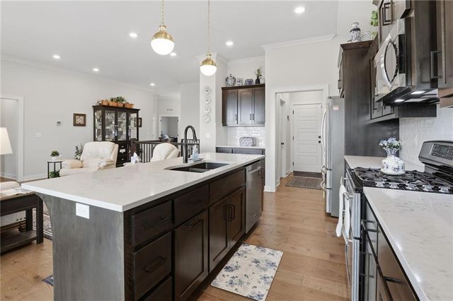 10611 N Holly Street, Kansas City, MO 64155