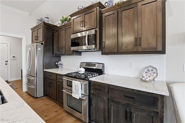 10611 N Holly Street, Kansas City, MO 64155