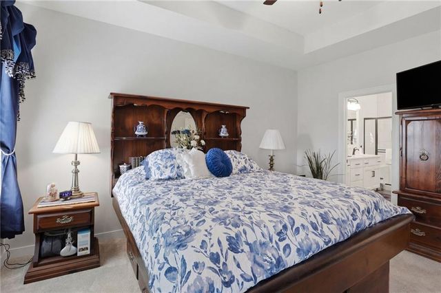 10611 N Holly Street, Kansas City, MO 64155