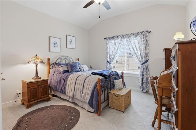 10611 N Holly Street, Kansas City, MO 64155