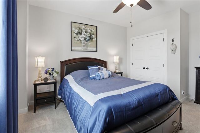 10611 N Holly Street, Kansas City, MO 64155