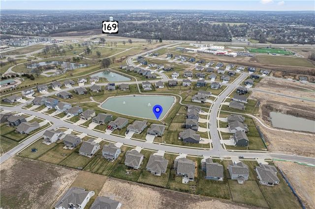 10611 N Holly Street, Kansas City, MO 64155