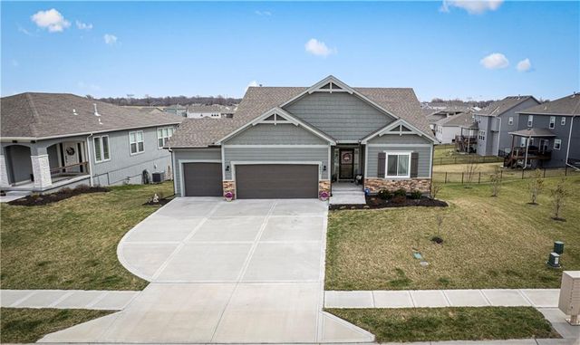 10611 N Holly Street, Kansas City, MO 64155