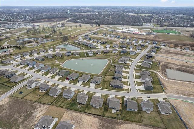 10611 N Holly Street, Kansas City, MO 64155