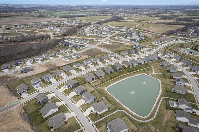 10611 N Holly Street, Kansas City, MO 64155