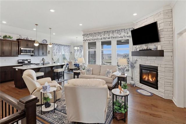 10611 N Holly Street, Kansas City, MO 64155