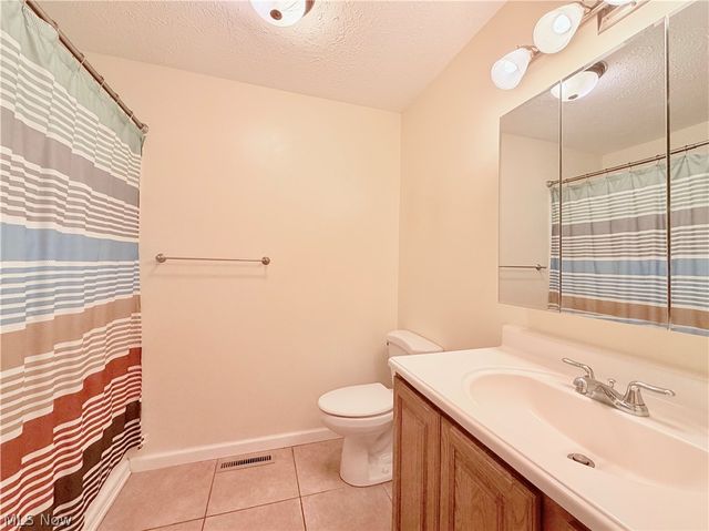 613 Mckenna Drive, Williamstown, WV 26187