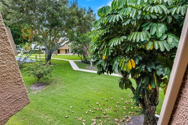 8261 SW 128th Street 207, Pinecrest, FL 33156