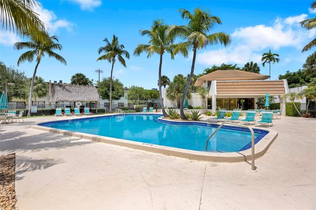 8261 SW 128th Street 207, Pinecrest, FL 33156