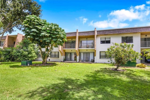 8261 SW 128th Street 207, Pinecrest, FL 33156
