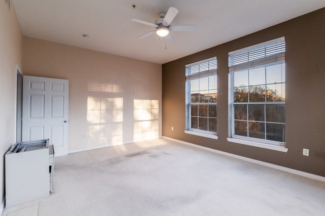 2305 Worthington Street 216, Dallas, TX 75204