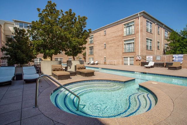 2305 Worthington Street 216, Dallas, TX 75204